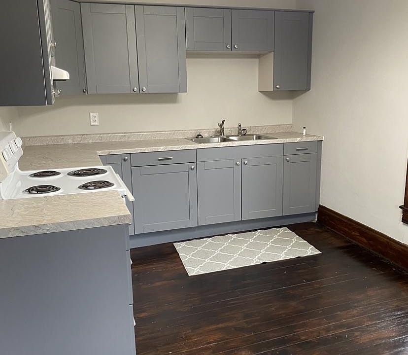 New kitchen , stove and refrigerator provided