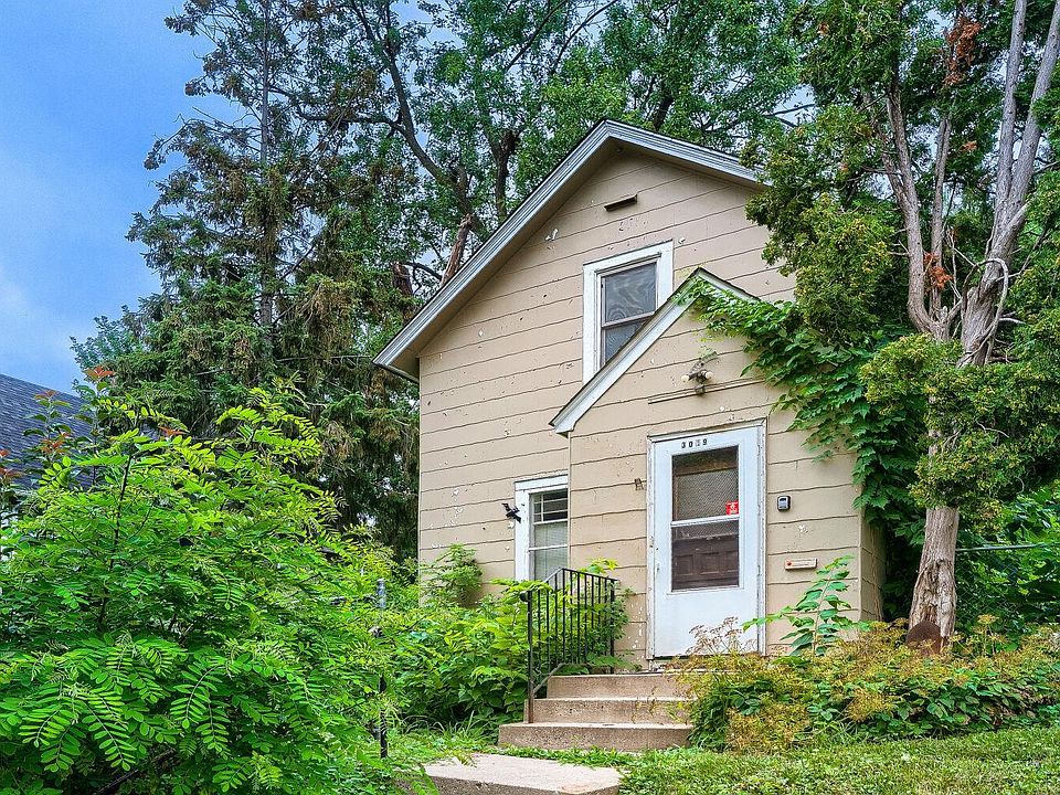1st image of 3019 Upton Ave N