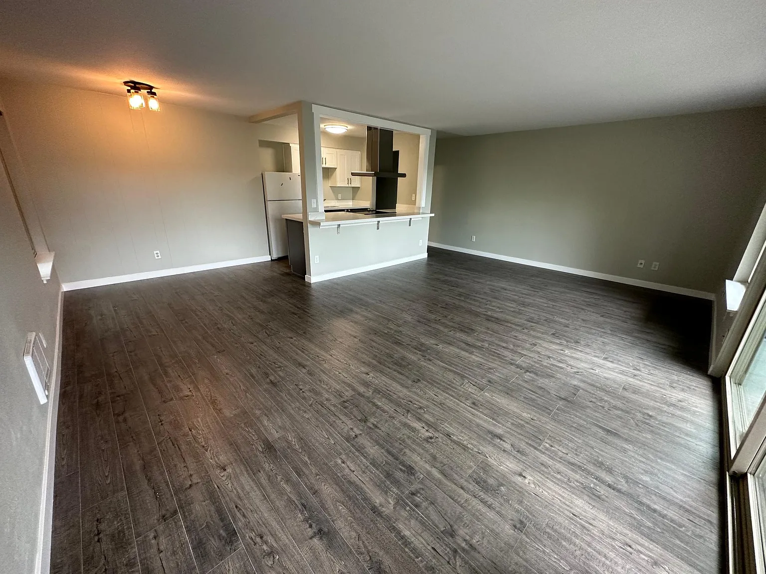 2 bed, 1100 sqft, $2,650 — Photo 3