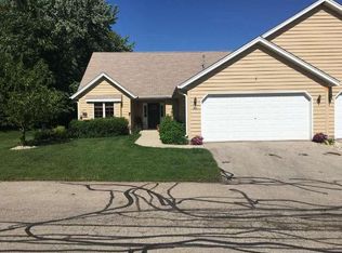 892 Inverness, Waterford, WI 53185