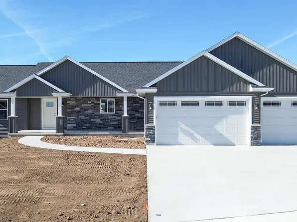 5771 N Yosemite Ln, Appleton, WI 54913