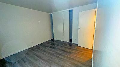 5th image of 649 Villa St #1