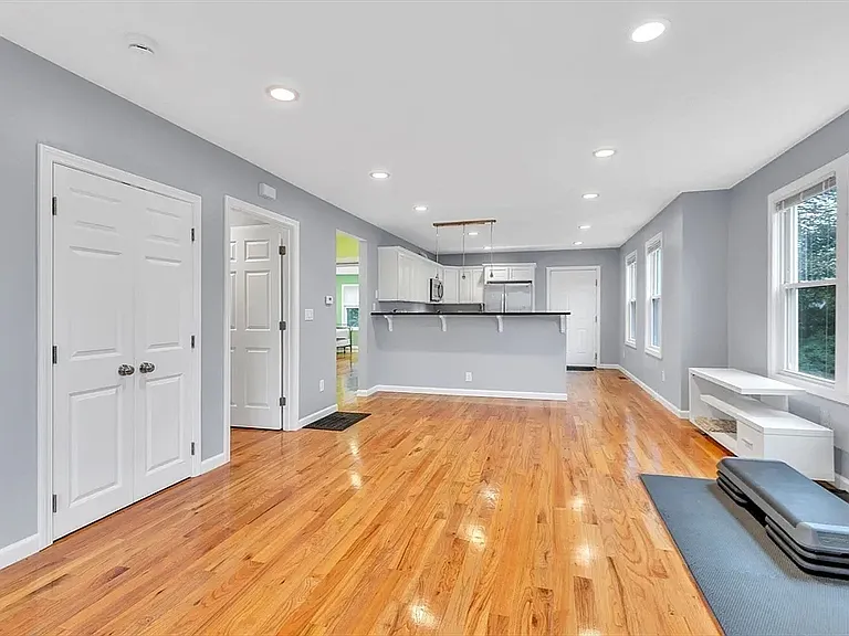 11 Hamlin Pl #B — Photo 17