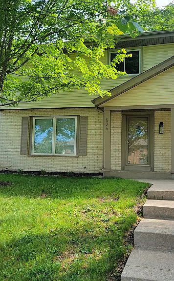 526 Hartridge Dr — Photo 2