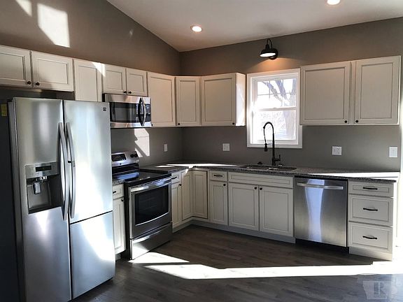 4th image of 708 W Scidmore St