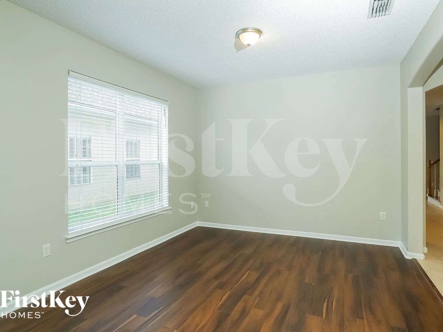 4 bed, 3.5 bath, 3136 sqft, $3,555 — Photo 3