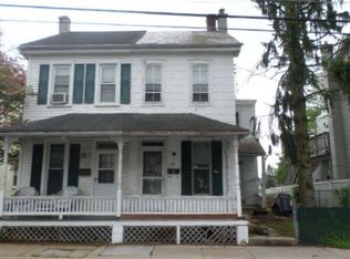 135 N Cedar St, Lititz, PA 17543