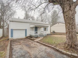 39 Sherwood Frst, Belleville, IL 62223