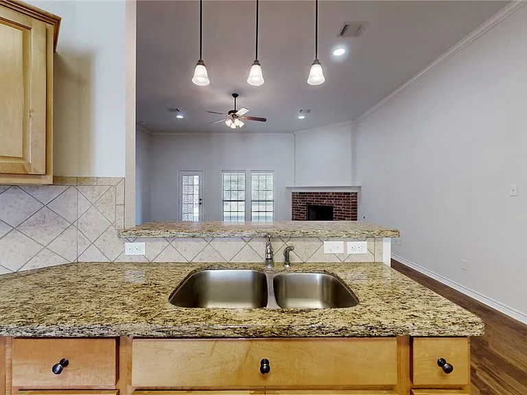 1101 Pamplin Ct — Photo 14