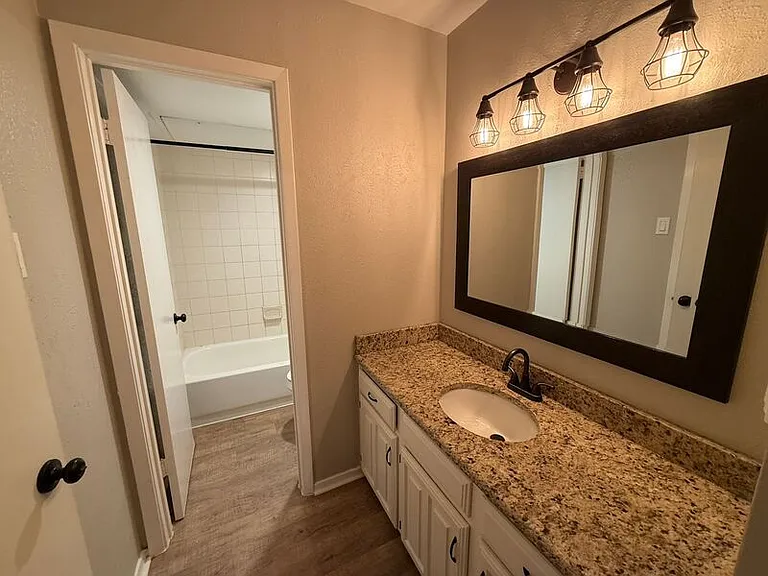 889 Dublin Dr #D — Photo 15