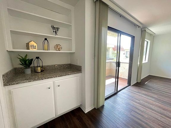 3rd image of 14419 Magnolia Blvd #214