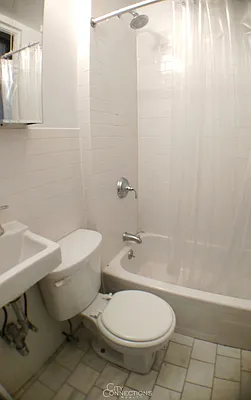 Rented by City Connections Realty | media 16