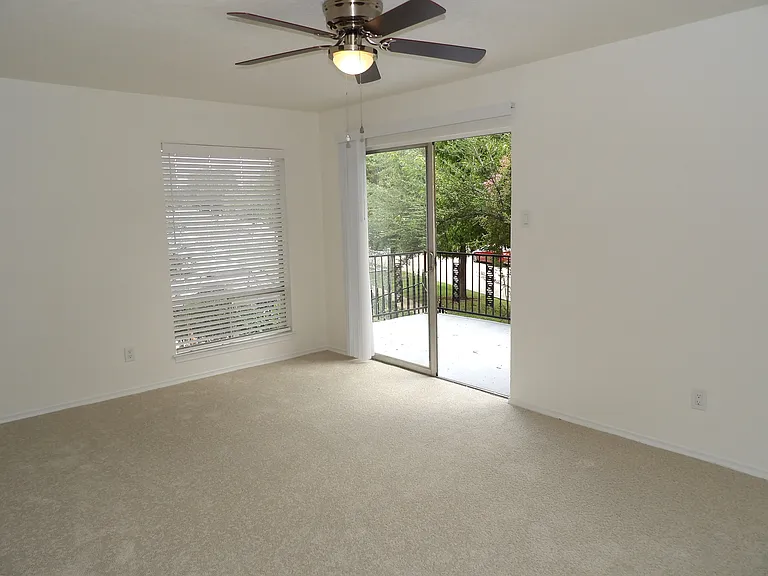5001 Bowser Ave #122 — Photo 8