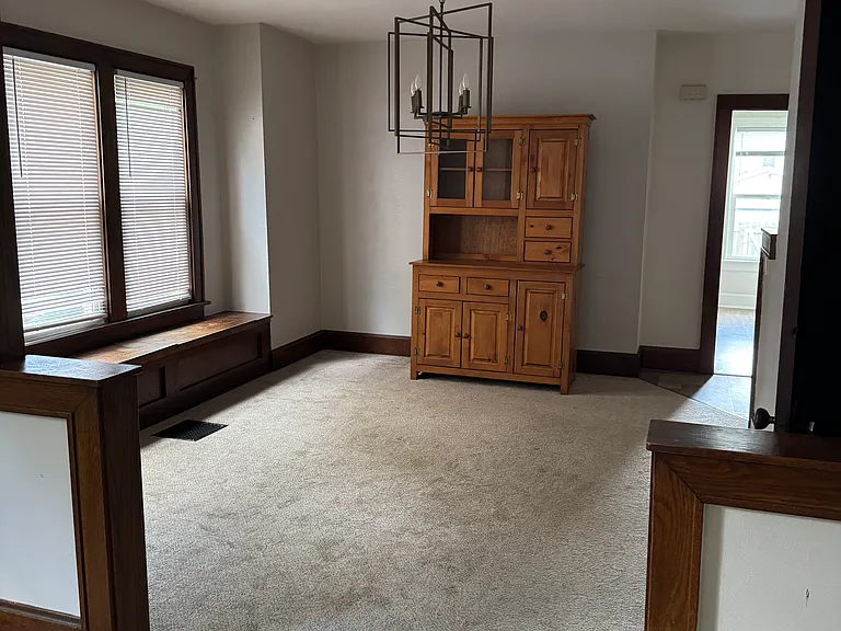 107 W Lakeview Ave — Photo 4