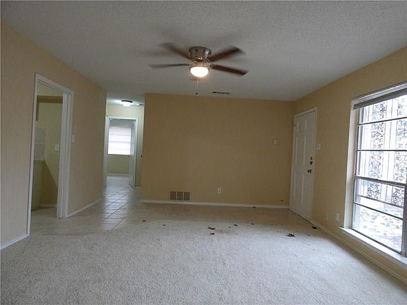 5th image of 5922 Park Manor Dr