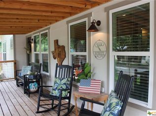 525 Dittlinger St, New Braunfels, TX 78130