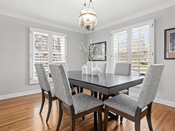 3rd image of 1898 Pinehurst Ave