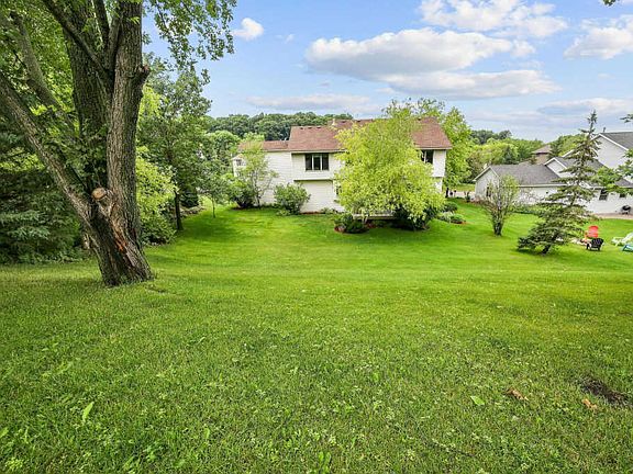 4th image of 4810 Glacier Ln N