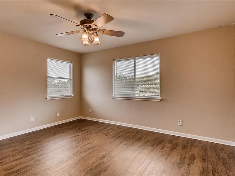 8301 Red Willow Dr — Photo 7