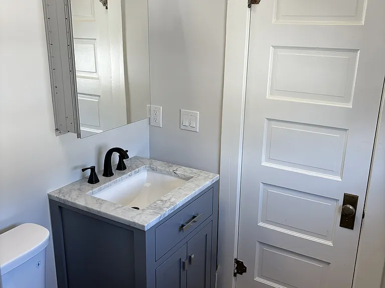 277 N Orange St — Photo 18