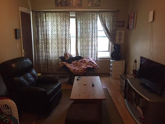 4th image of 3509 W Lyndale St #1