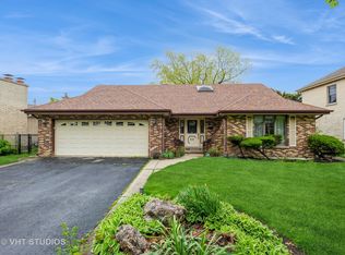 717 N Broadway Ave, Park Ridge, IL 60068