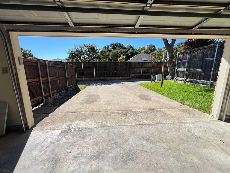 2312 Blue Cypress Dr — Photo 52