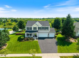 391 Copper Springs Ln, Elgin, IL 60124