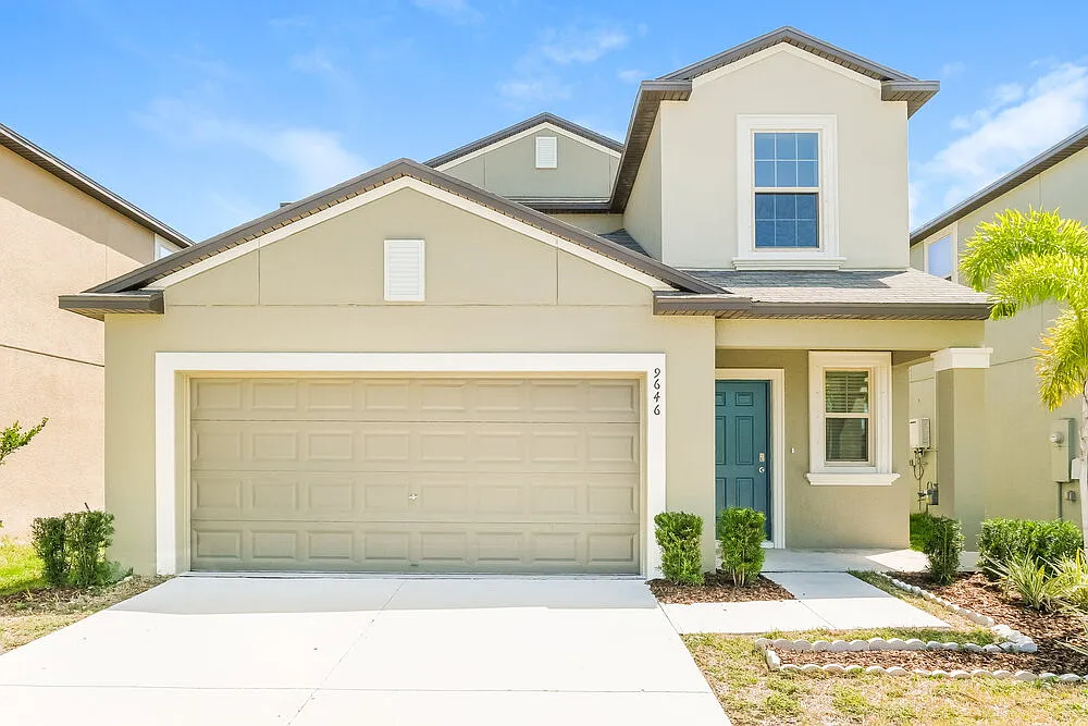 5 bed, 2.5 bath, 2415 sqft, $2,800 — Photo 1