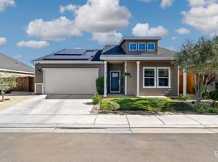 9802 Crystal Falls Ln, Shafter, CA