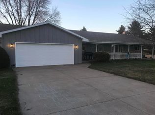 W7234 School Rd, Greenville, WI 54942