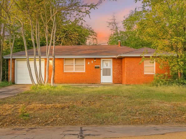 1041 Hickory Ln