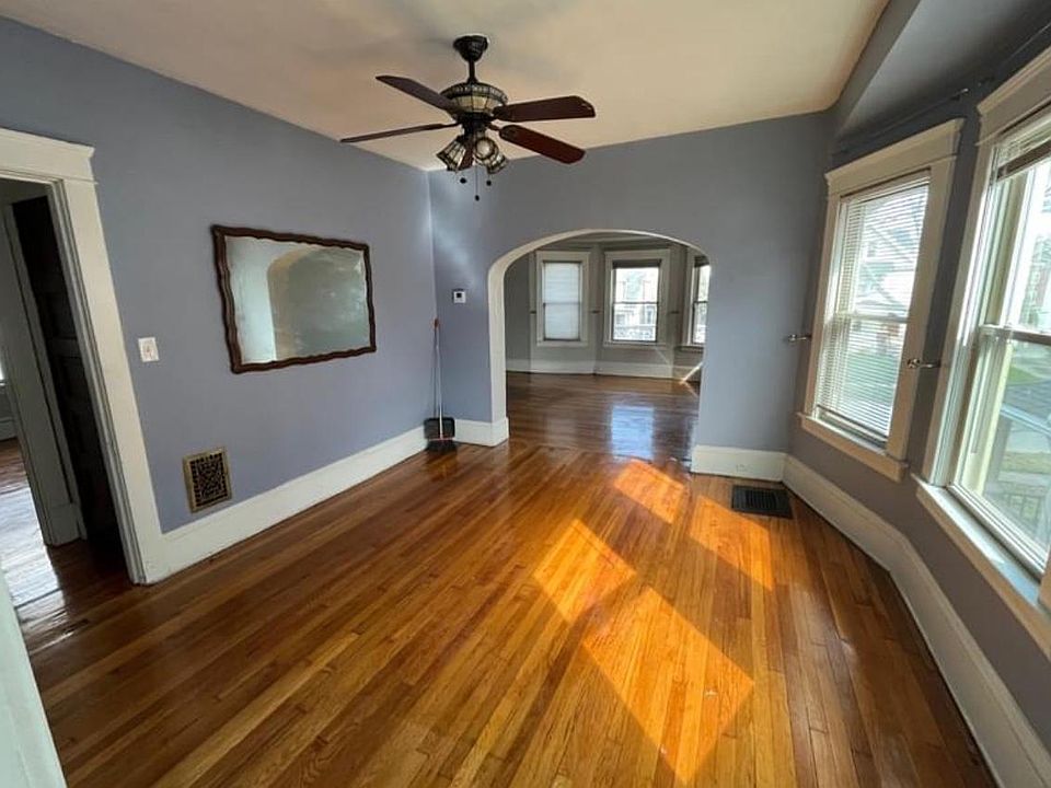 1st image of 1304 W 114th St Floor 2