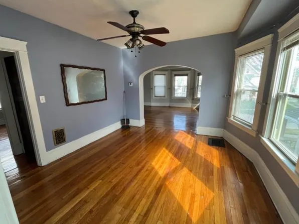 1304 W 114th St Floor 2, Cleveland, OH 44102