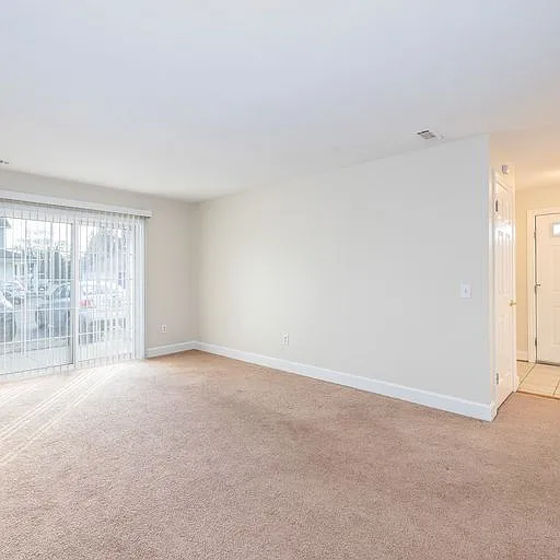 Jordache Park Apartments — Photo 21