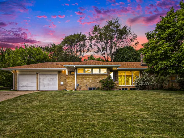3685 Newcastle Dr SE, Grand Rapids, MI 49508