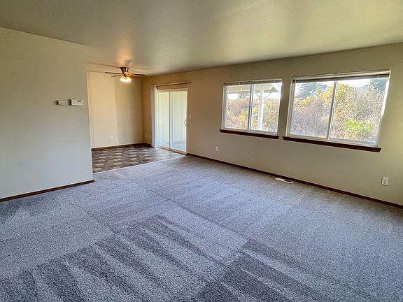 4th image of 725-727 Crystal Springs Rd NW