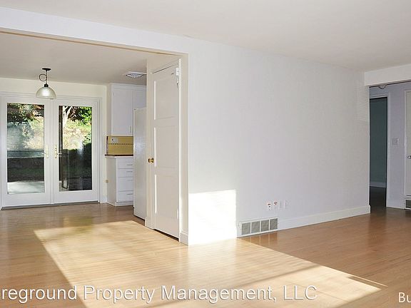 2nd image of 106 NW Bowdoin Pl