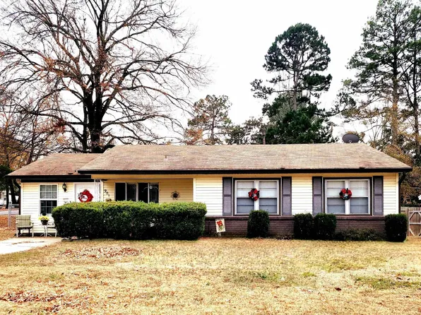 901 Gregory St, Jacksonville, AR 72076