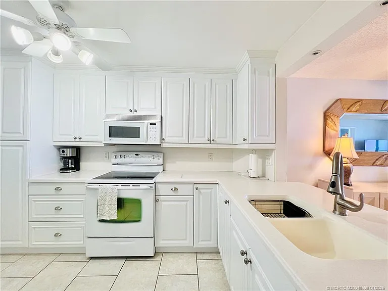 9940 S Ocean Dr #703 — Photo 5