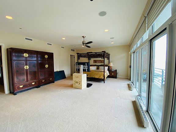 5th image of 415 E North Water St APT 2605