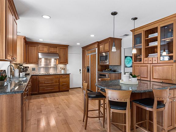 5th image of 630 Arboleda Dr