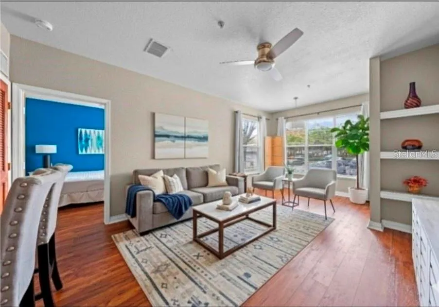 Building Photo - 8929 Legacy Ct #107