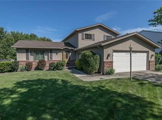 598 Pepperwood Dr, Brunswick, OH 44212