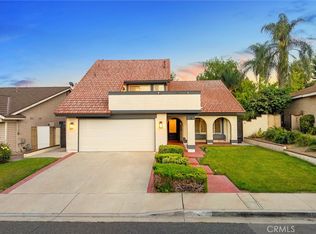 4 Navajo Trail Ln, Pomona, CA 91766