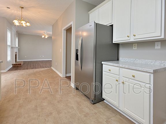 4th image of 1006 Southshore Pkwy