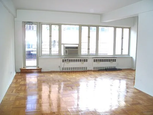 Rented by City Connections Realty | media 12