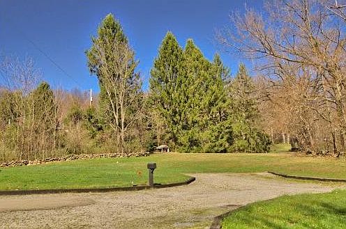 2nd image of 212 Hopper Rd