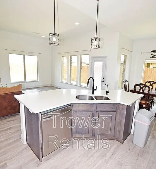 8650 Fortuna Ct — Photo 43