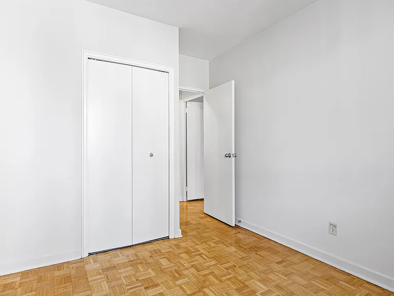 261 Cooper St — Photo 19